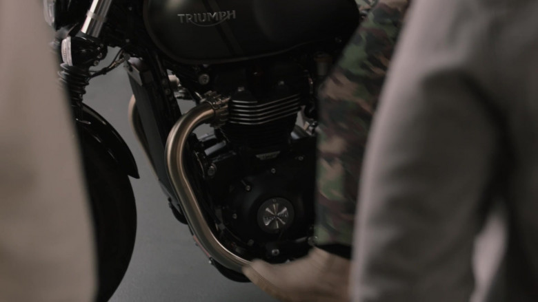 Triumph Motorcycle in 9-1-1 Lone Star S04E05 Human Resources (3)