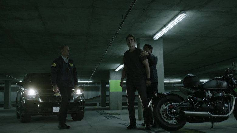 Triumph Motorcycle of Rob Lowe as Firefighter Captain Owen Strand in 9-1-1 Lone Star S04E03 Cry Wolf (5)