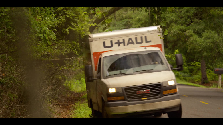 U-Haul in Outer Banks S03E08 Tapping the Rudder (4)