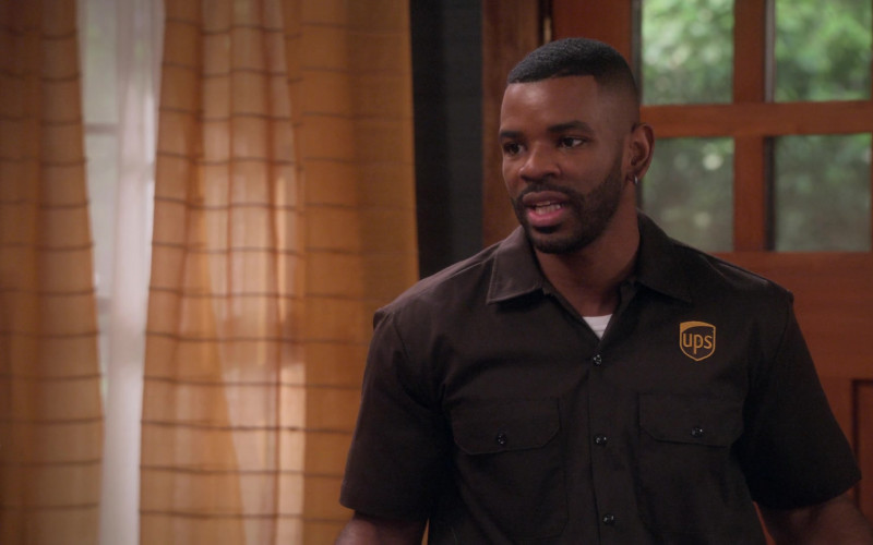 United Parcel Service Couriers and express delivery services company uniform worn by Jermelle Simon as Bernard Upshaw Jr in The Upshaws S03E05 Lane Change (2)