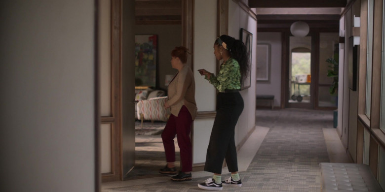 Vans Sneakers Worn by Jessica Williams as Gaby in Shrinking S01E03 Fifteen Minutes (2023)
