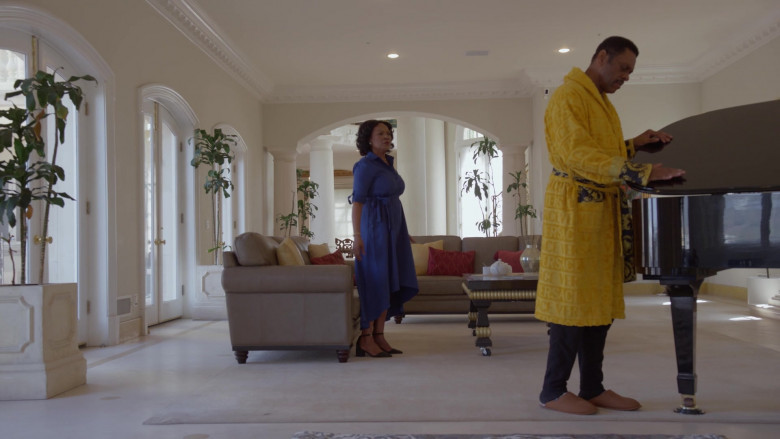 Versace Bathrobe in A House Divided S05E04 This Ends Today (2023)
