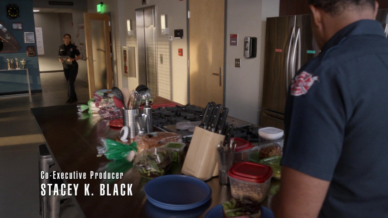 Amazon Basics Kitchen Knives in Station 19 S06E08 I Know a Place (2023)