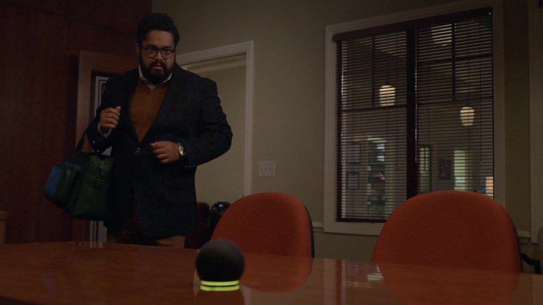 Amazon Echo Dot Smart Speaker with Alexa Virtual Assistant in Not Dead Yet S01E07 Not Out of the Game Yet (6)