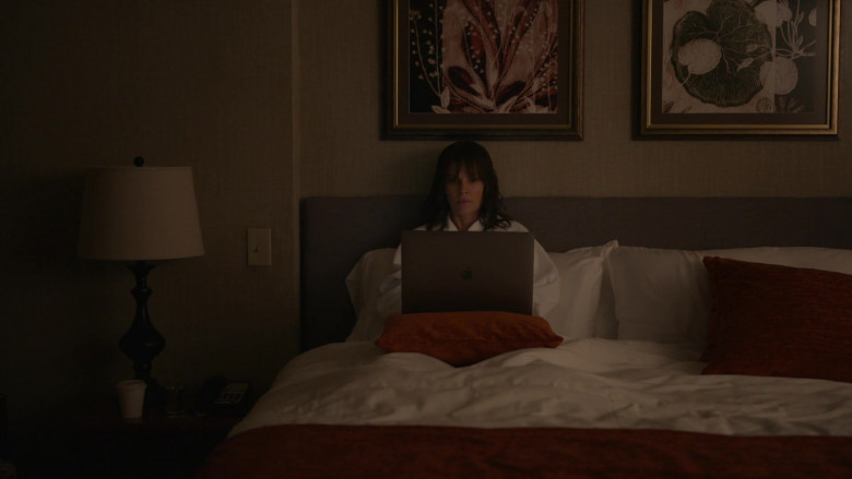Apple MacBook Pro Laptop Used by Hilary Swank as Eileen Fitzgerald in Alaska Daily S01E07 Enemy of the People (2)