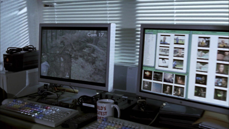 Apple Monitors in Wrong Turn 2 Dead End (1)