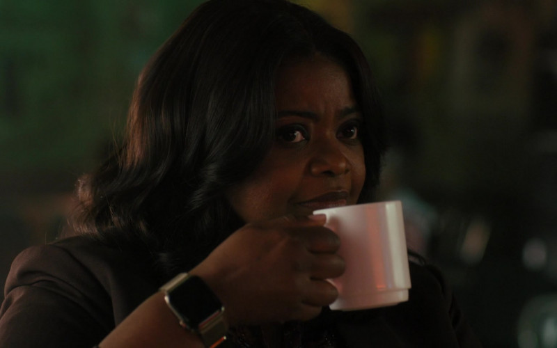 Apple Watch of Octavia Spencer as Poppy Parnell in Truth Be Told S03E10 A Kiss Not Mine Alone (2)