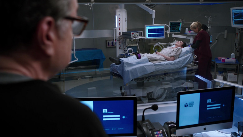 Apple iMac Computers in Chicago Med S08E15 Those Times You Have to Cross the Line (7)