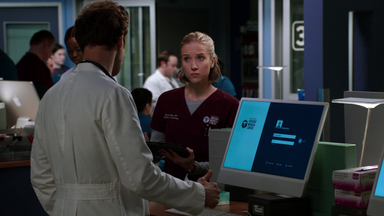 Apple iMac Computers in Chicago Med S08E17 Know When to Hold and When to Fold (6)