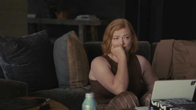 Apple iPad Tablet Used by Sarah Snook as Siobhan ‘Shiv' Roy in Succession S04E01 The Munsters (2)