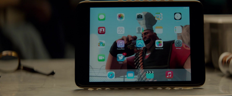 Apple iPad Tablet in Chef (2014)