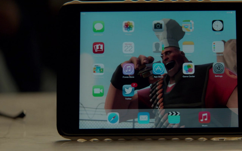 Apple iPad Tablet in Chef (2014)
