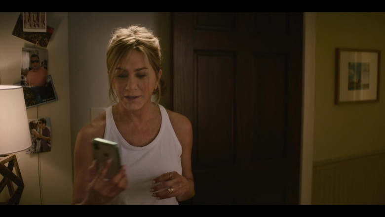 Apple iPhone Smartphone Used by Jennifer Aniston as Audrey Spitz in Murder Mystery 2 (1)