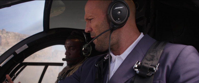 Bose Aviation Headset of Jason Statham as Orson Fortune in Operation Fortune Ruse de guerre (1)