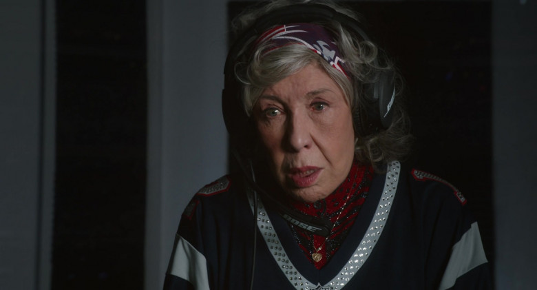 Bose Headsets Used by Lily Tomlin as Lou in 80 for Brady Movie (2)
