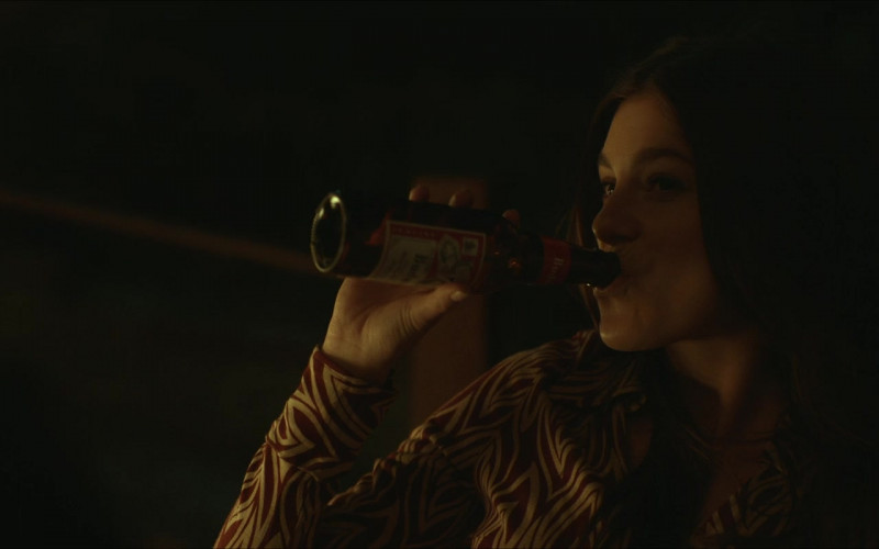 Budweiser Beer in Daisy Jones & The Six S01E06 Track 6 Whatever Gets You Thru the Night (1)