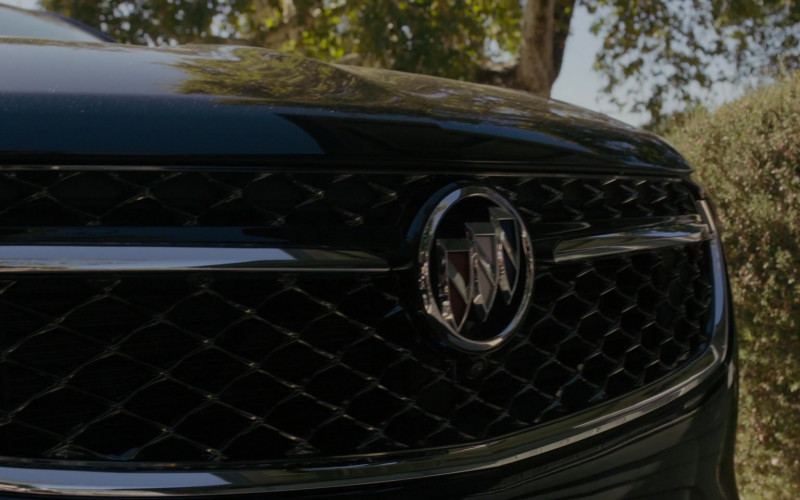 Buick Car in Truth Be Told S03E09 Only Little Secrets (1)