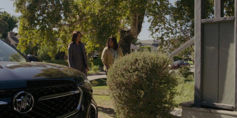 Buick Car in Truth Be Told S03E09 Only Little Secrets (2)