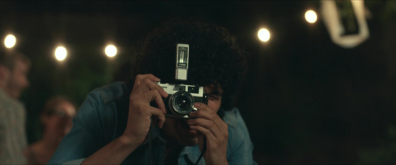 Canon SLR Camera in Daisy Jones & The Six S01E02 Track 2 I'll Take You There (2023)