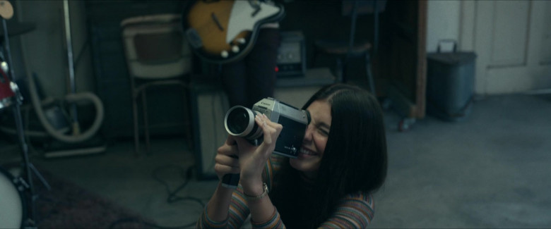 Canon Video Camera in Daisy Jones & The Six S01E01 Track 1 Come and Get It (2023)