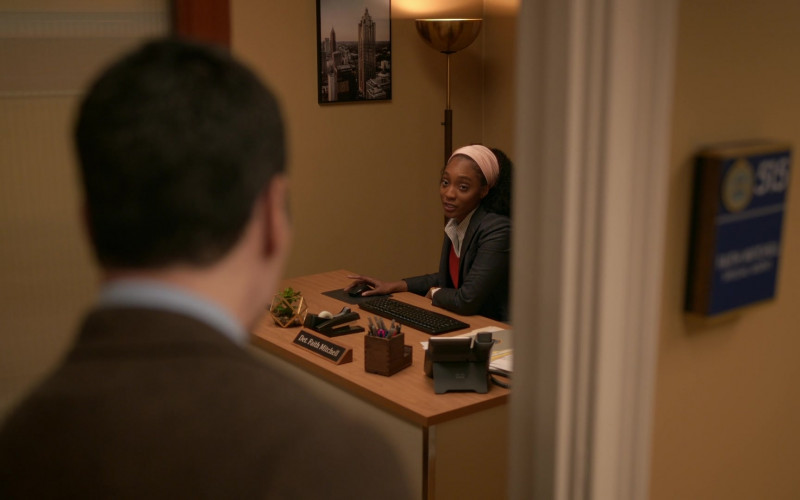 Cisco Phone in Will Trent S01E10 "Pterodactyls Can Fly" (2023)