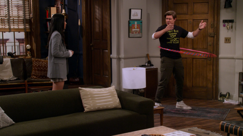 Converse Shoes Worn by Christopher Lowell as Jesse in How I Met Your Father S02E08 Rewardishment (1)