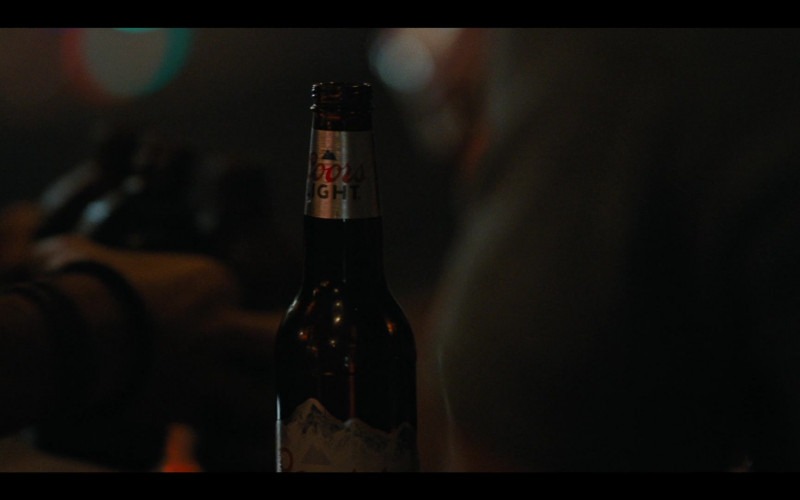 Coors Light Beer Bottles in Mayor of Kingstown S02E08 Santa Jesus (3)