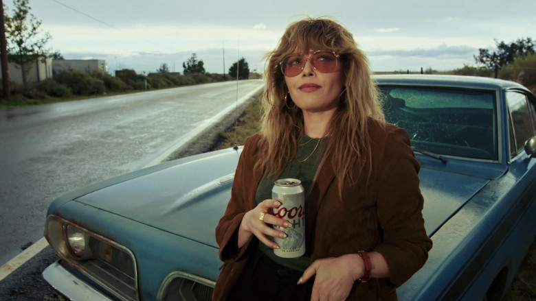 Coors Light Beer Enjoyed by Natasha Lyonne as Charlie Cale in Poker Face S01E10 The Hook (3)