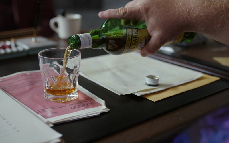 Cutty Sark Whisky in Godfather of Harlem S03E09 We Are All Kings (1)