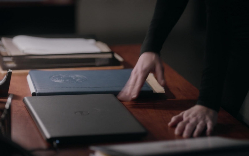 Dell Laptops in The Rookie Feds S01E18 Seeing Red (2)