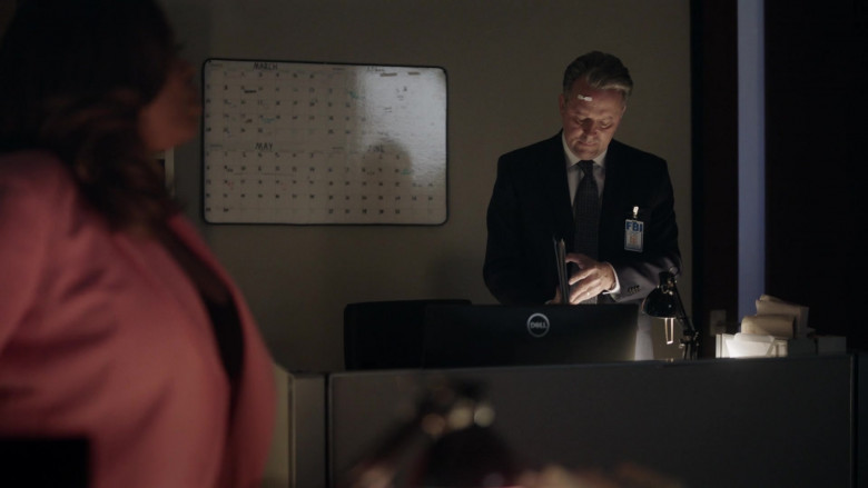 Dell Monitors in The Rookie Feds S01E19 Burn Run (12)