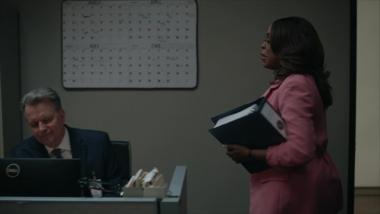 Dell Monitors in The Rookie Feds S01E19 Burn Run (2)