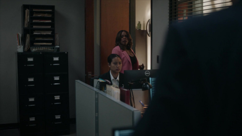 Dell Monitors in The Rookie Feds S01E19 Burn Run (6)