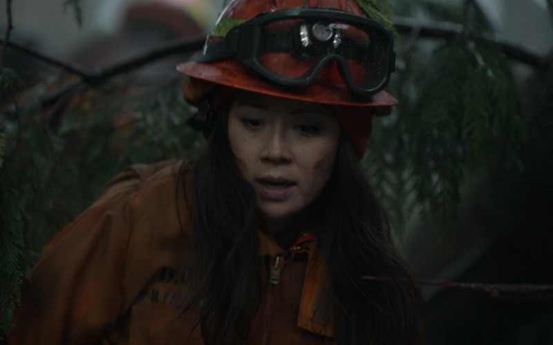 Ess Goggles in Fire Country S01E15 "False Promises" (2023)
