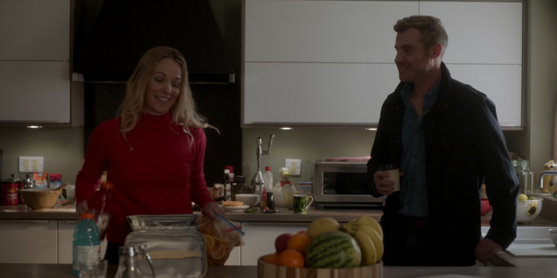 Folgers Coffee and Jiffy Mix in Ted Lasso S03E03 4-5-1 (2023)