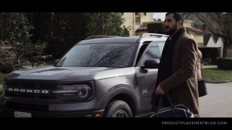 Ford Bronco Car in The Night Agent S01E01 The Call (2023)