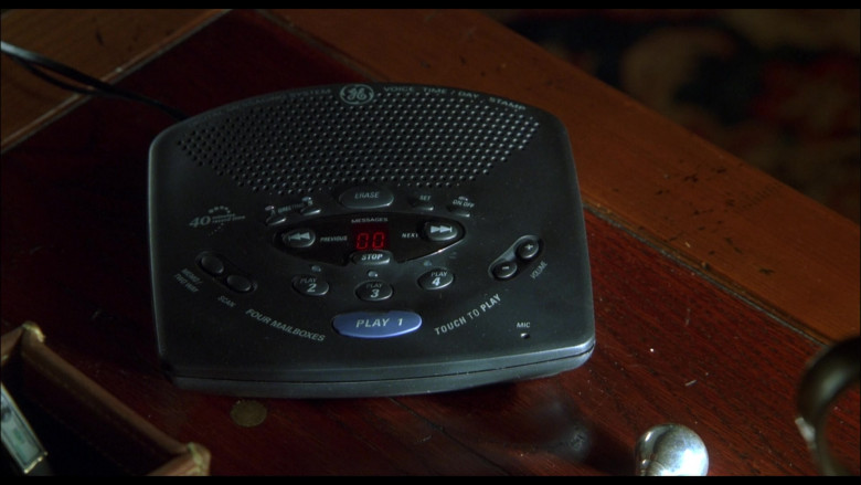 GE Phone Answering Machine in What's the Worst That Could Happen (2001)