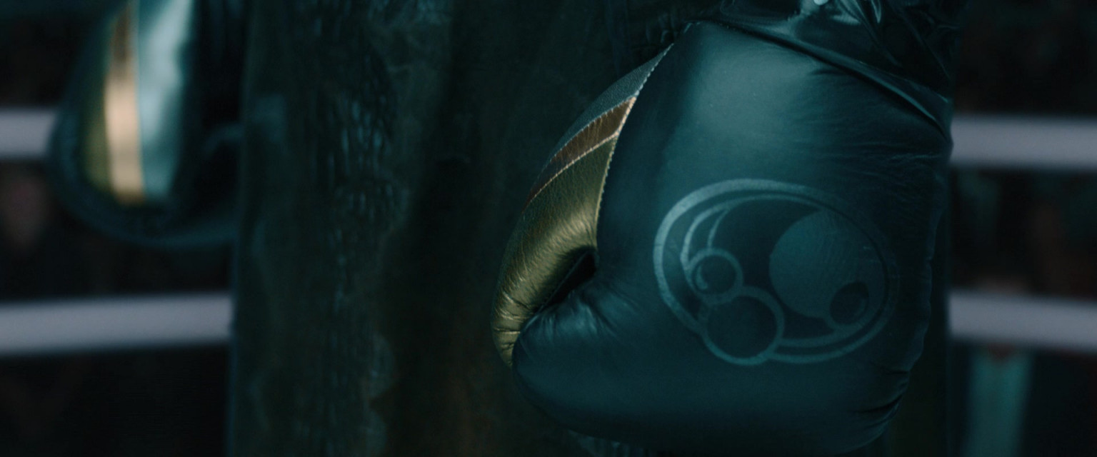 Grant Boxing Gloves In Creed III (2023)
