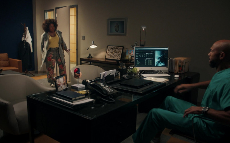 HP Pavilion All-In-One Computer in The Equalizer S03E11 Never Again (1)