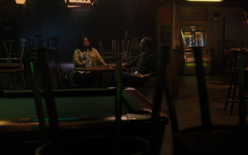 Jack Daniel's Old N7 Whisky Neon Sign in Truth Be Told S03E09 Only Little Secrets (2023)