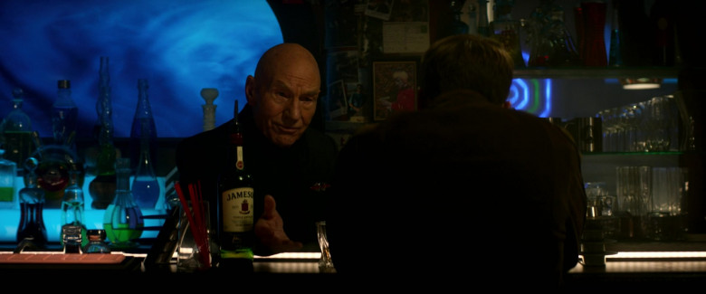 Jameson Irish Whiskey in Star Trek Picard S03E04 No Win Scenario (2)