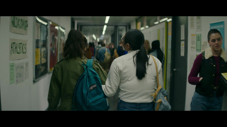 JanSport Backpack in The Power S01E03 A New Organ (2023)