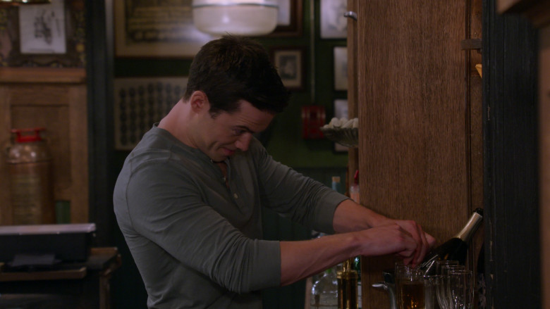 Josh Cellars Sparkling Wine Bottle in How I Met Your Father S02E08 Rewardishment (2023)