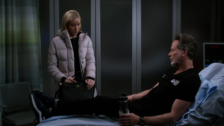 Kate Spade Handbag in Chicago Med S08E16 What You See Isn't Always What You Get (1)