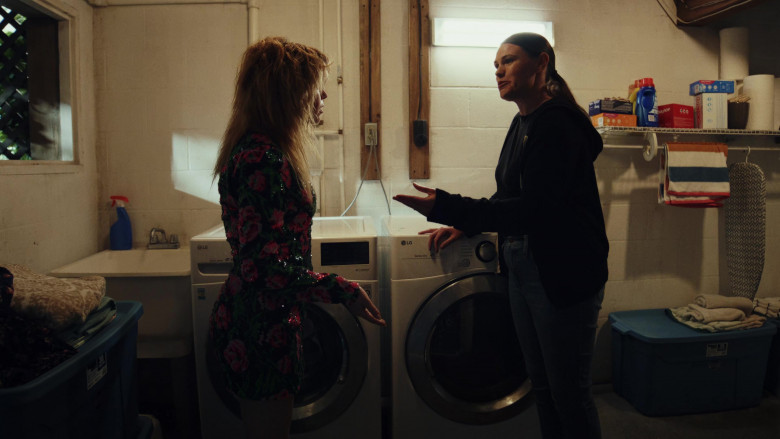 LG Washer & Dryer Set in Poker Face S01E10 The Hook (1)
