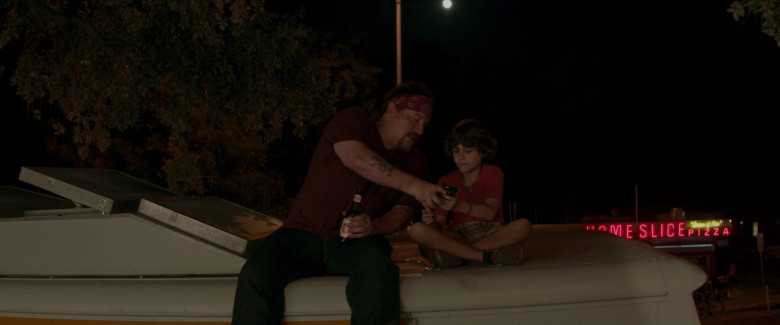 Lone Star Beer Enjoyed by Jon Favreau as Carl Casper in Chef (2014)
