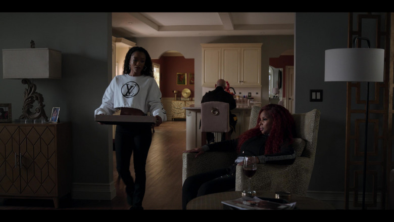 Louis Vuitton Macro Signature Cropped Sweater in Power Book II Ghost S03E01 Your Perception, Your Reality (1)