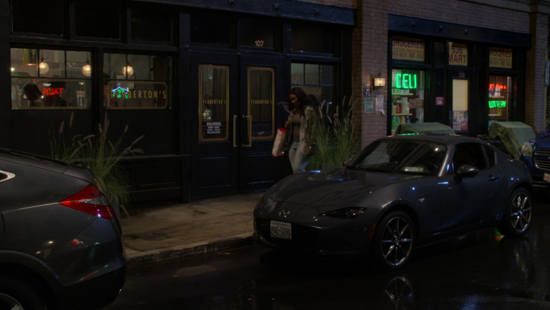 Mazda MX-5 Car in How I Met Your Father S02E09 The Welcome Protocol (2023)