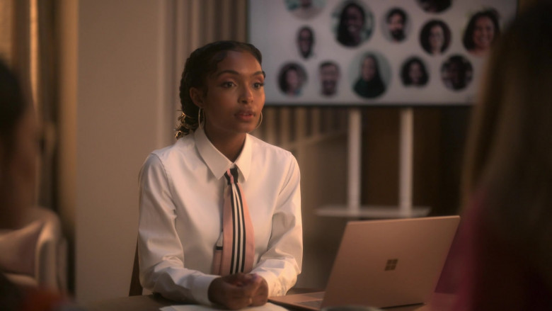 Microsoft Surface Laptop Used by Yara Shahidi as Zoey Johnson in Grown-ish S05E18 Cash In Cash Out (3)
