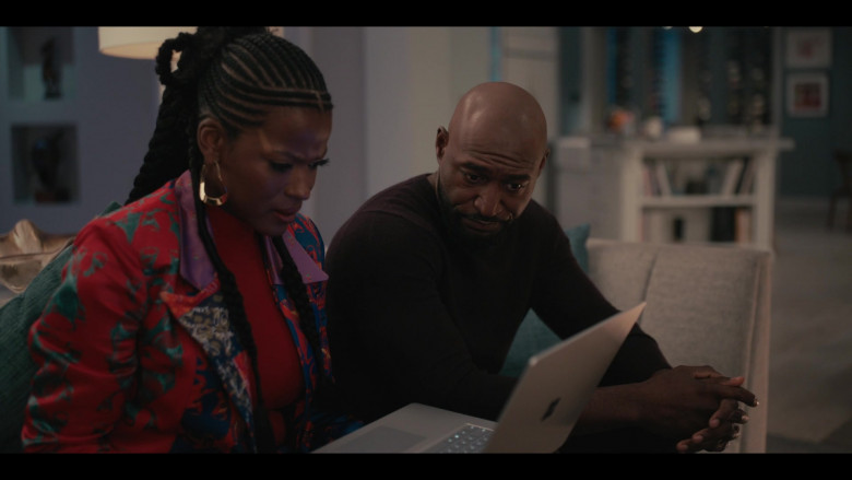 Microsoft Surface Laptop in Bel-Air S02E05 Excellence Is Everywhere (2)